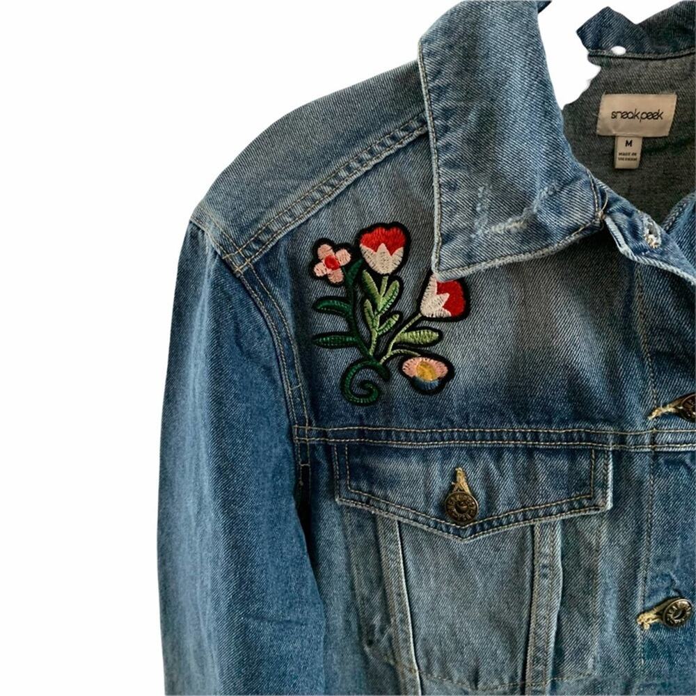 Sneak peak jean jacket. Size medium Embroidered - Picture 5 of 11